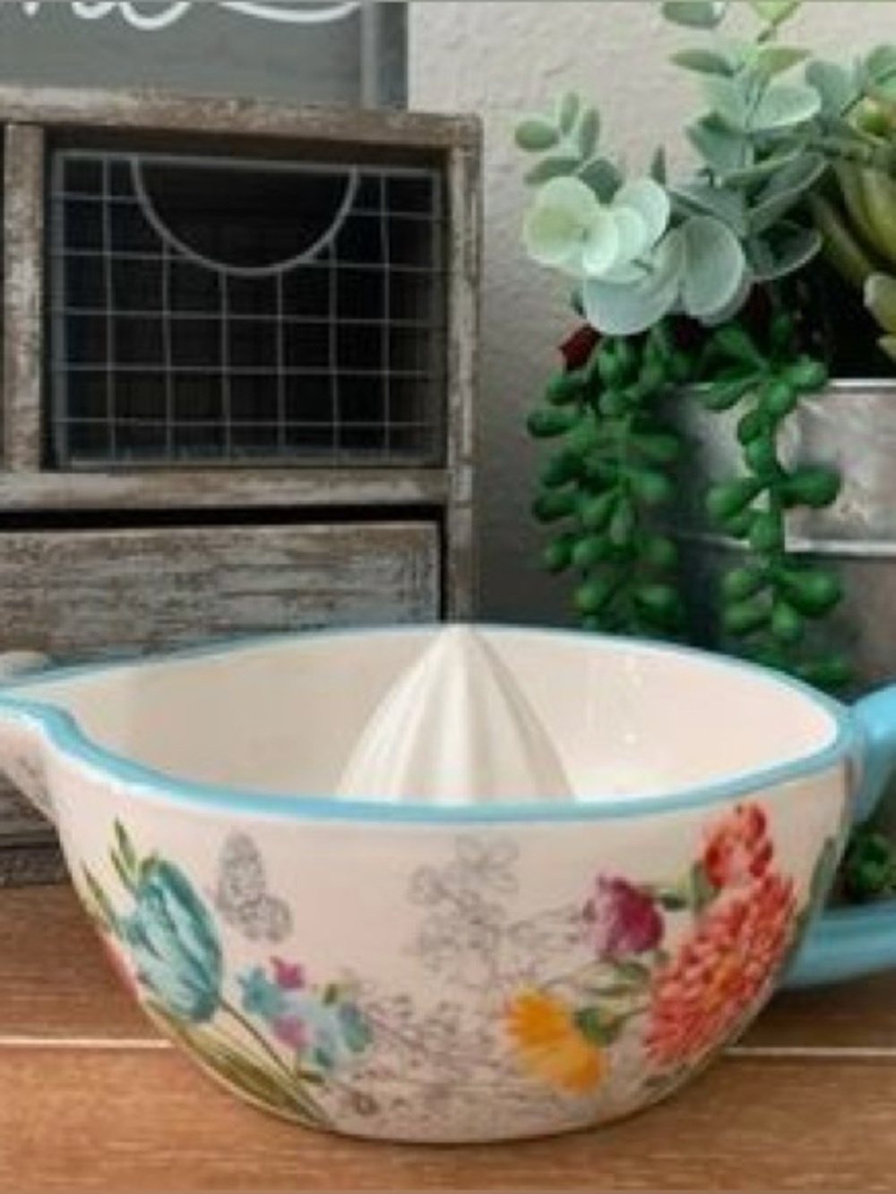 The Pioneer Woman Blooming Bouquet Ceramic Juicer floral pattern teal  handle